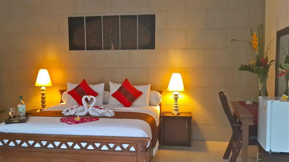 The Vie Villa Legian Exterior photo