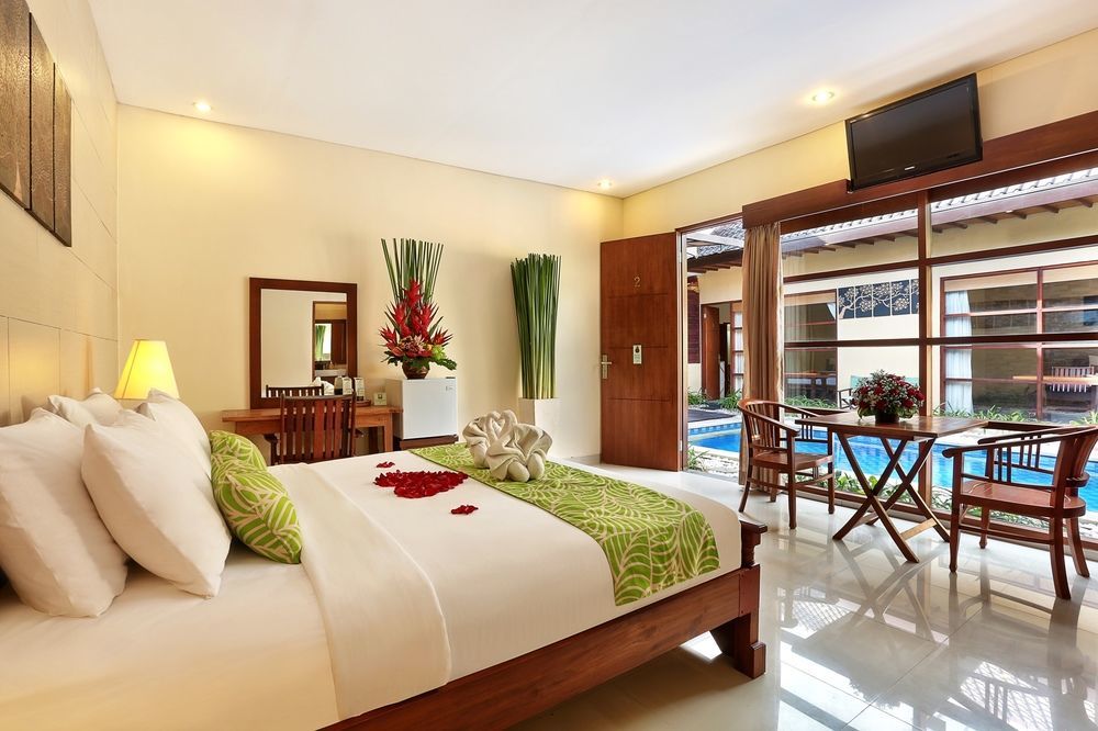 The Vie Villa Legian Exterior photo