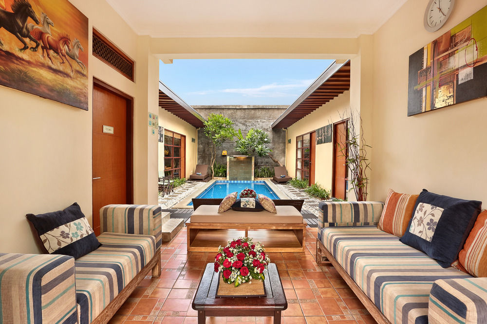 The Vie Villa Legian Exterior photo