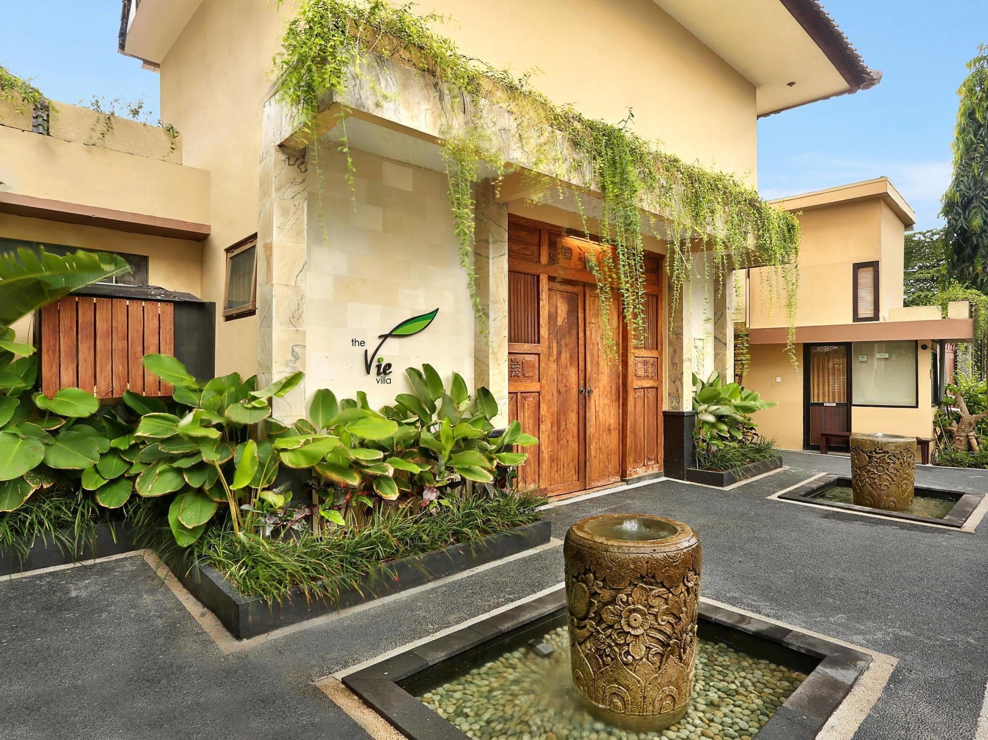 The Vie Villa Legian Exterior photo