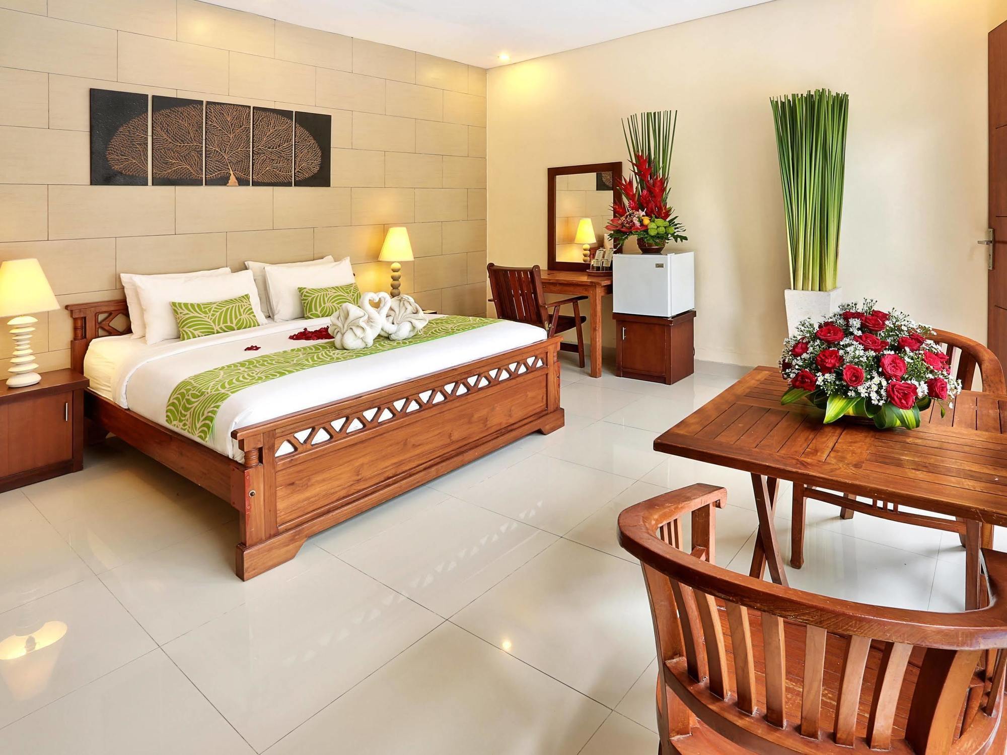 The Vie Villa Legian Exterior photo