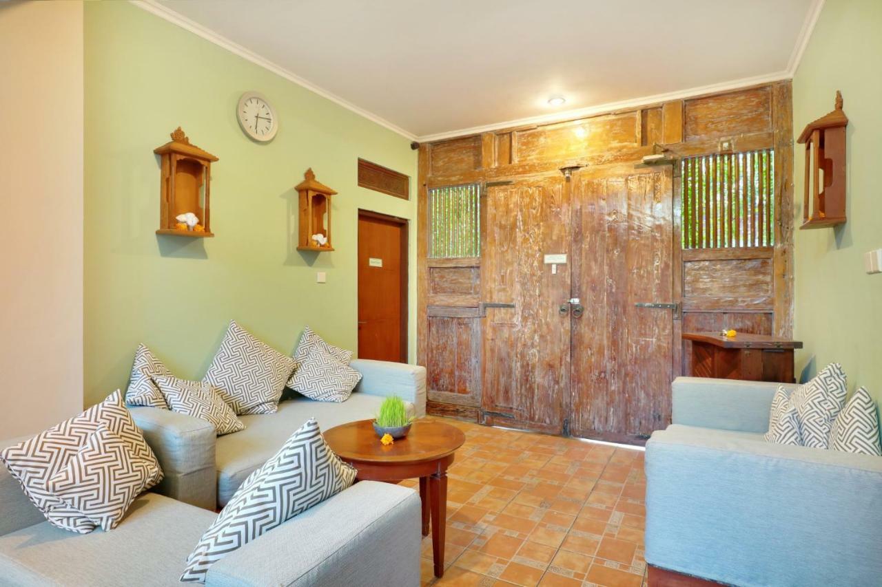 The Vie Villa Legian Exterior photo